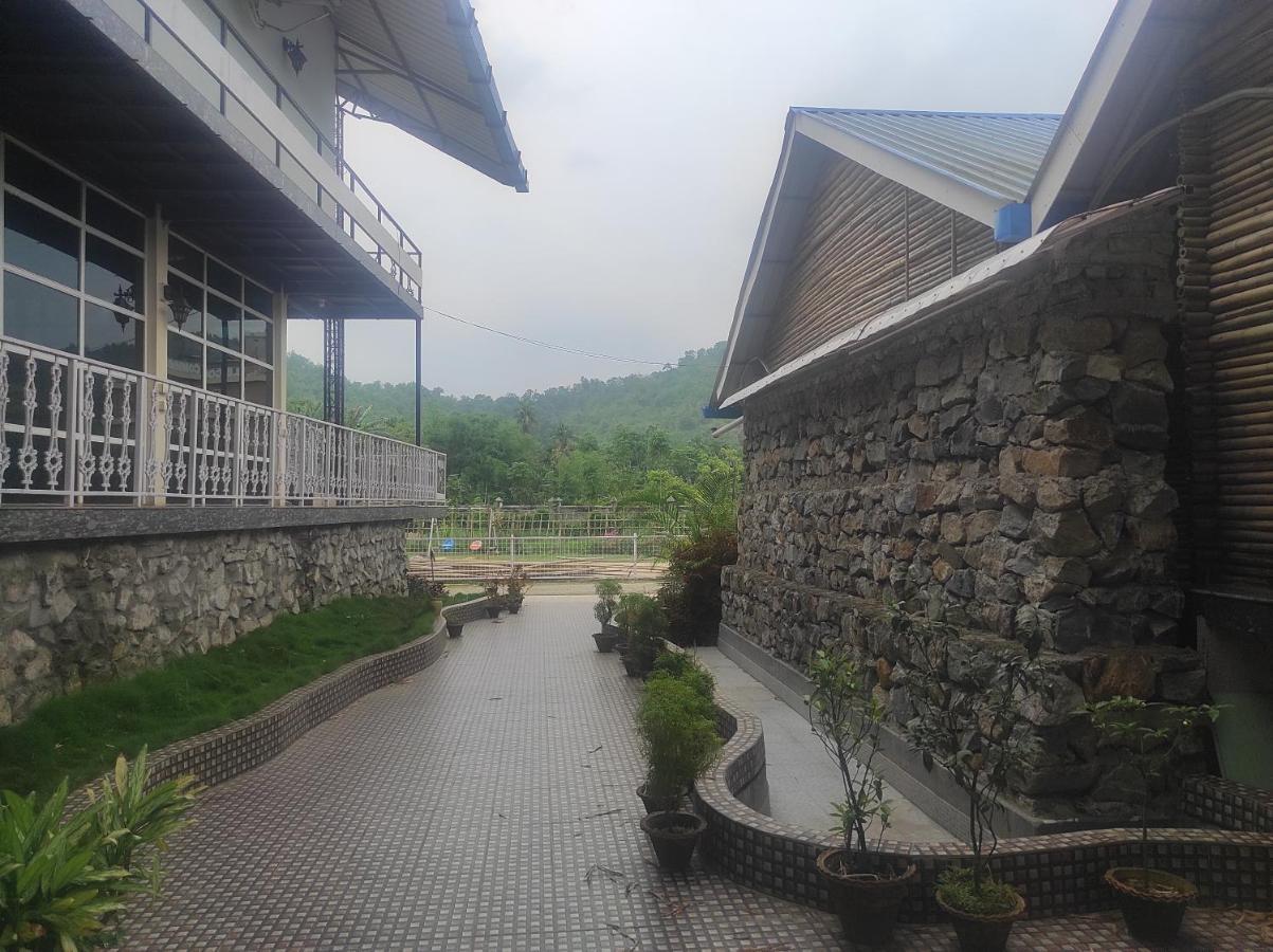Changs Resort Kaharpara Buitenkant foto