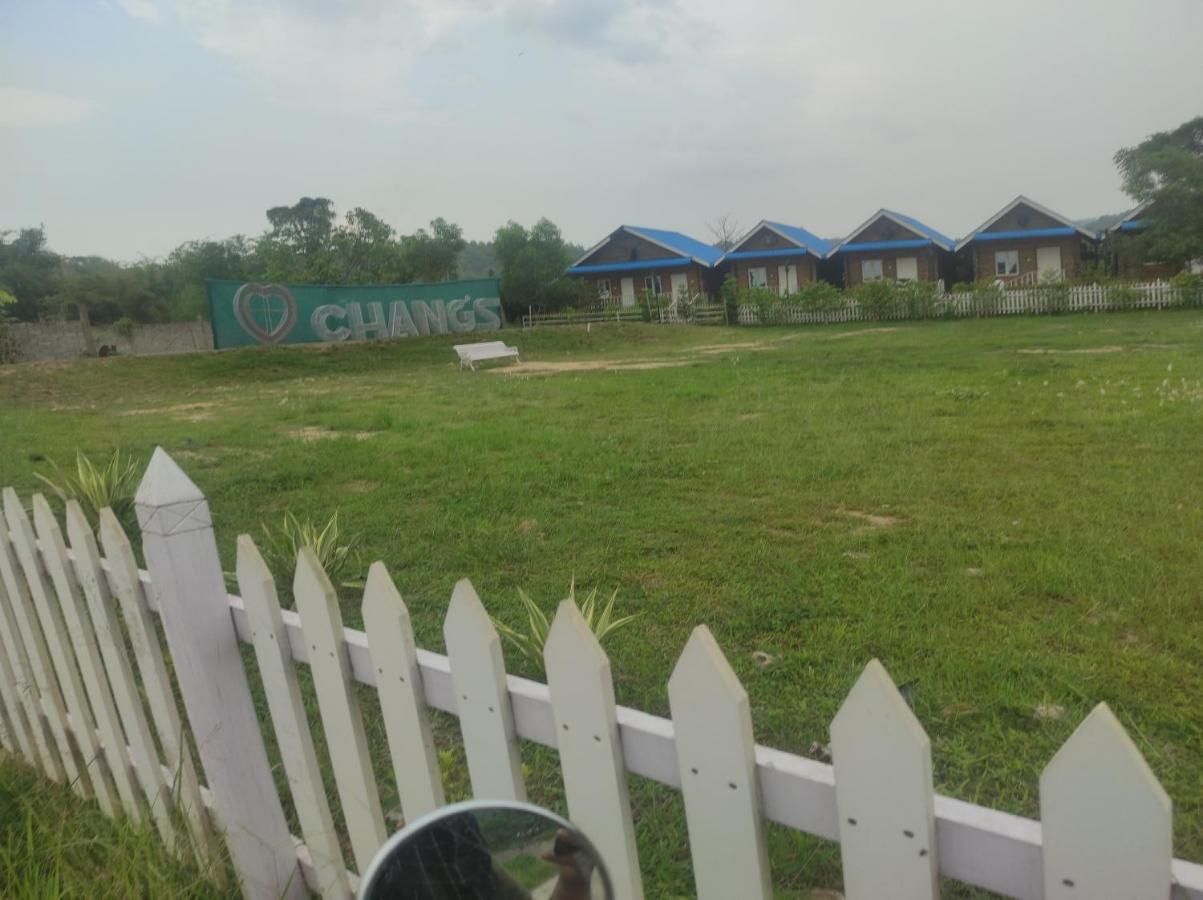 Changs Resort Kaharpara Buitenkant foto