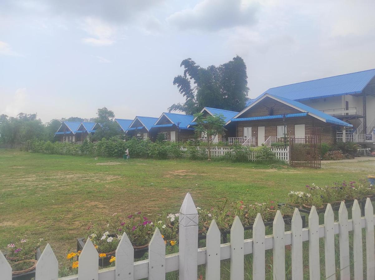 Changs Resort Kaharpara Buitenkant foto